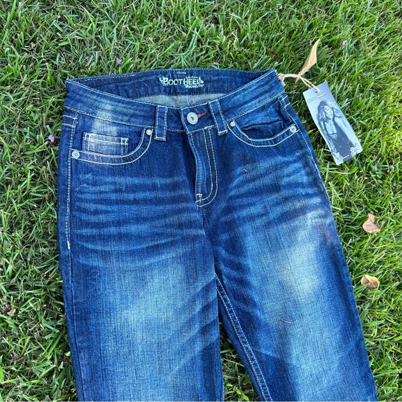 BOOTHEEL TRADING COM. Fontana Women’s size 27x32 Distressed Bootcut Jeans NEW! - Picture 4 of 10